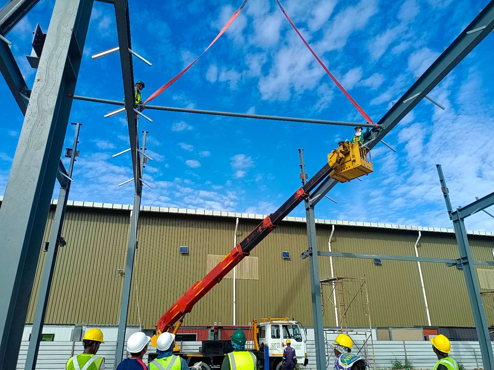 Steel Structure Installation (3) Steel Structure Installation (3)