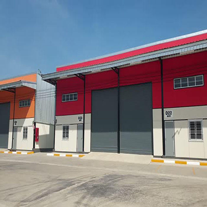 2024 Factory Customized Engineer Designed Heat Insulation and Sound Insulation Panels Steel Structure PEB Portable Warehouse