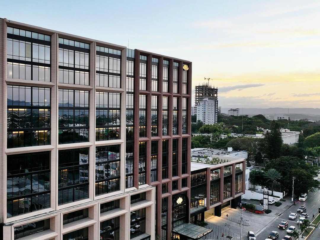 2025 This Mixed-use Building Covers 110,000 Sqm Hotel Shopping Center with a Rentable Area 30,000 Sqm