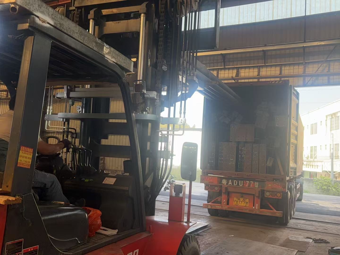 Steel Structure with Steel Ladder Components (1)