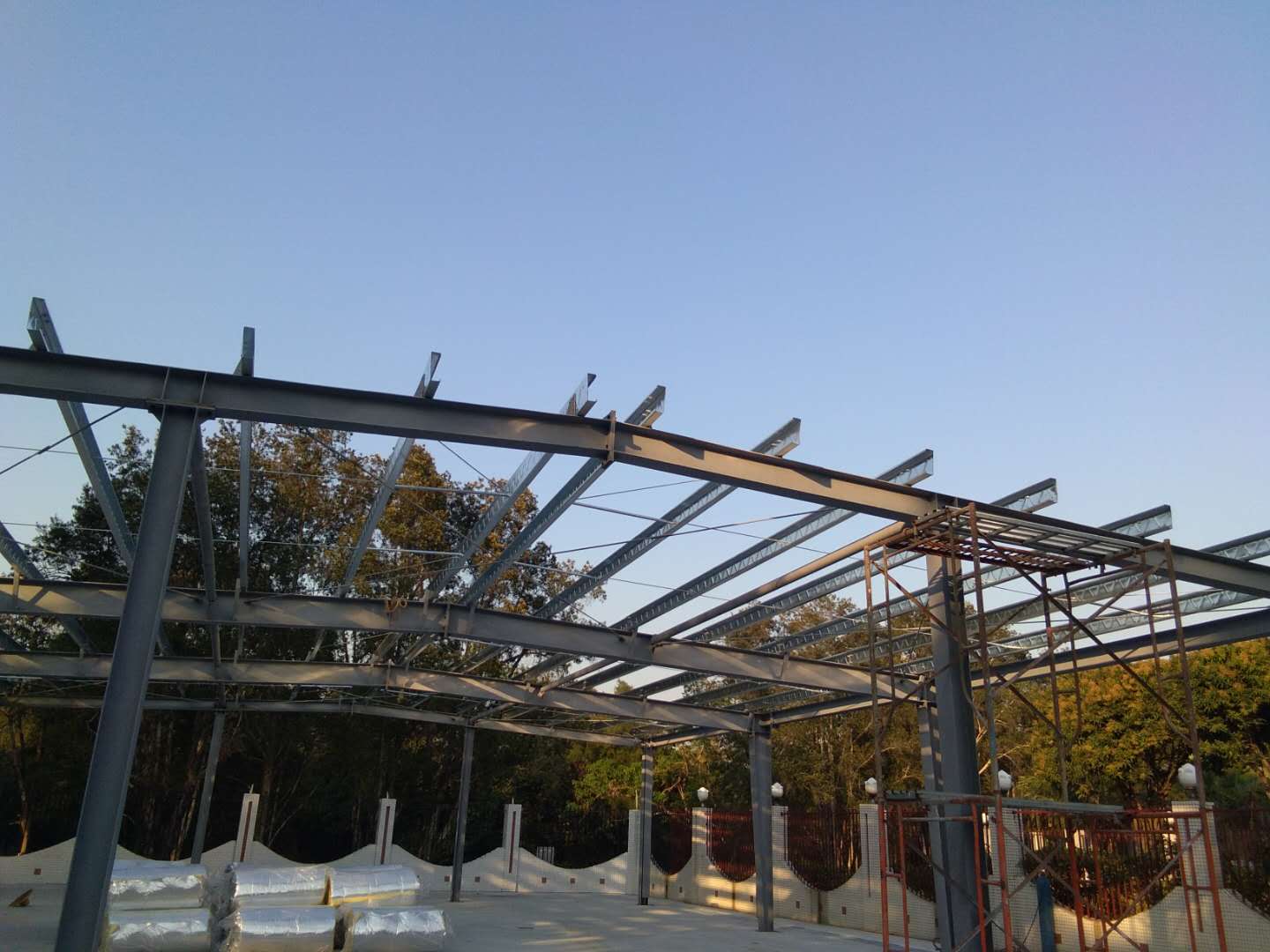 Metal Building House Installation