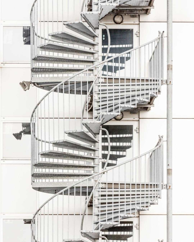 2025 Steel Structure Office Building Workshop Steelstructure Work in Progress Steel Stairs at Home or Outside Steel Staircase