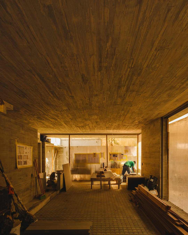 2025 House in Sao Paulo Under Steel Construction