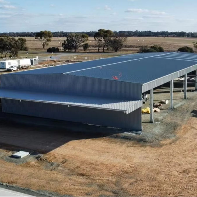 2025 Massive Size of This Combined Office and Warehouse Project 77mx22.5mx6.75m 1700 Sqm Features a 4m X 25m Cantilever Canopy