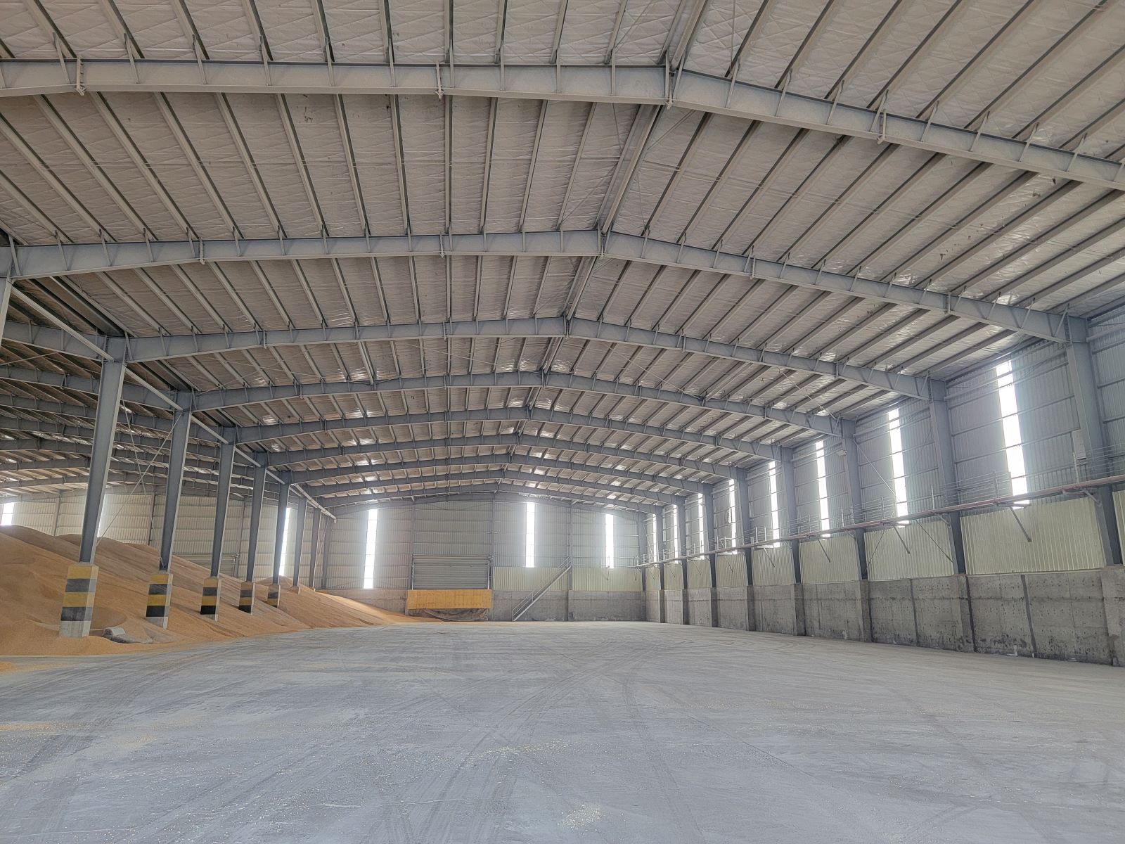 Steel Barn Building for Grain Storage in Yangjiang