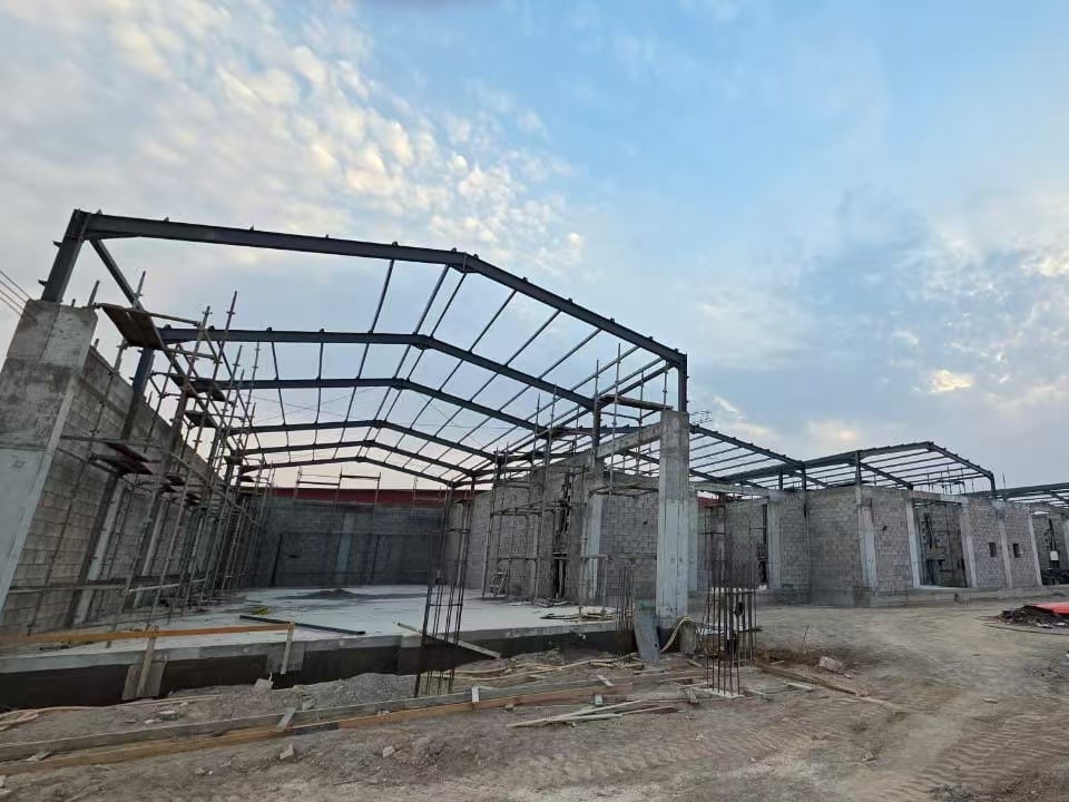 Steel Roof Structure with Insulation for Metal Buildings in Oman