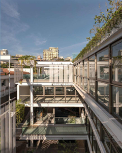 2025 Building Seeks to Make Full Use the Land Creating Intimate Connections Between Workspace and Land Nature Surrounding Views
