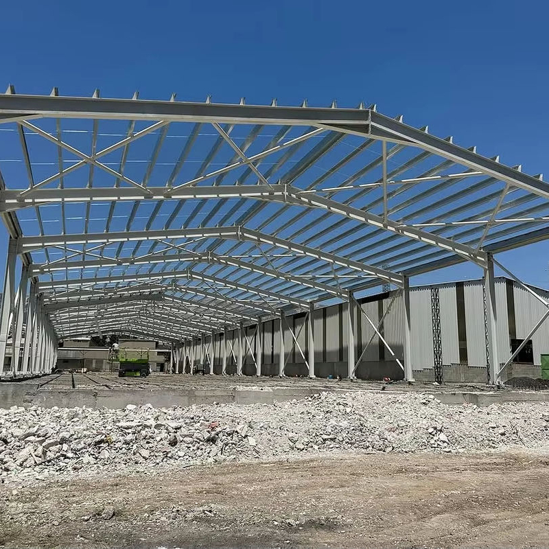 2025 3,250 M2 Steel Construction Roof Project 105m Long and 30m Wide and 24m Wide in Industrial Zone
