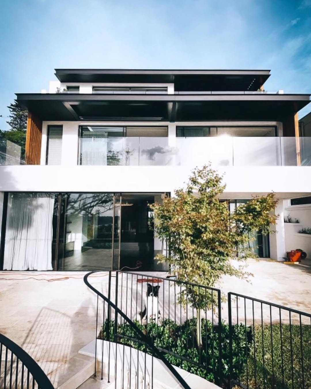 2025 Steel Structure Office Building Structural Steel, Awning Beams, External Balustrade Panels, External Handrails, Tree Ring
