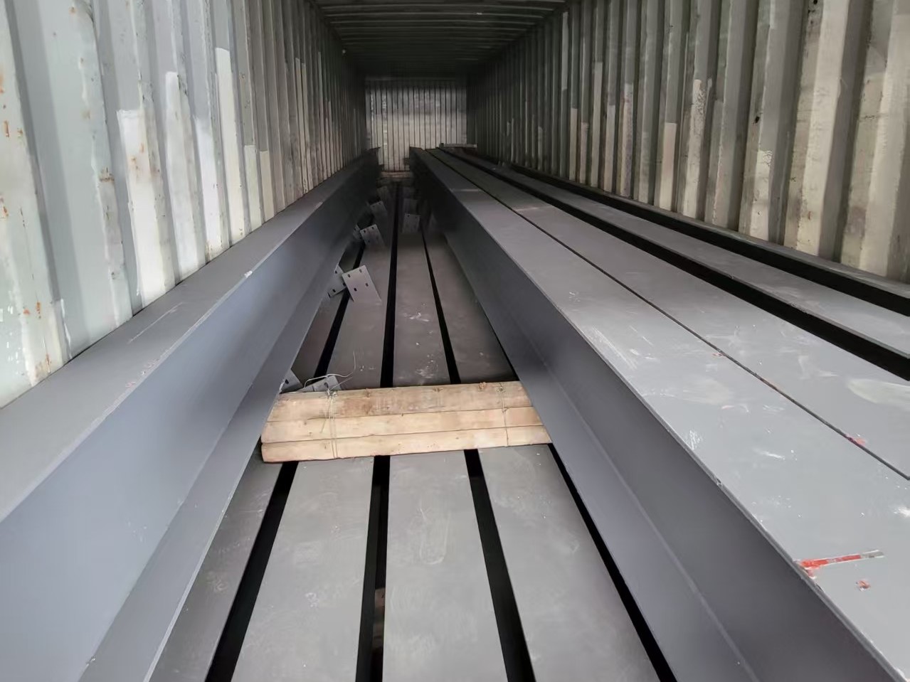 Steel Structure with Steel Ladder Components (3)